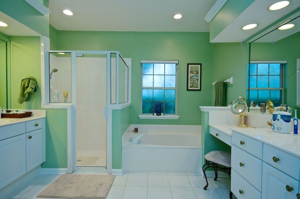 simple solutions bathroom before