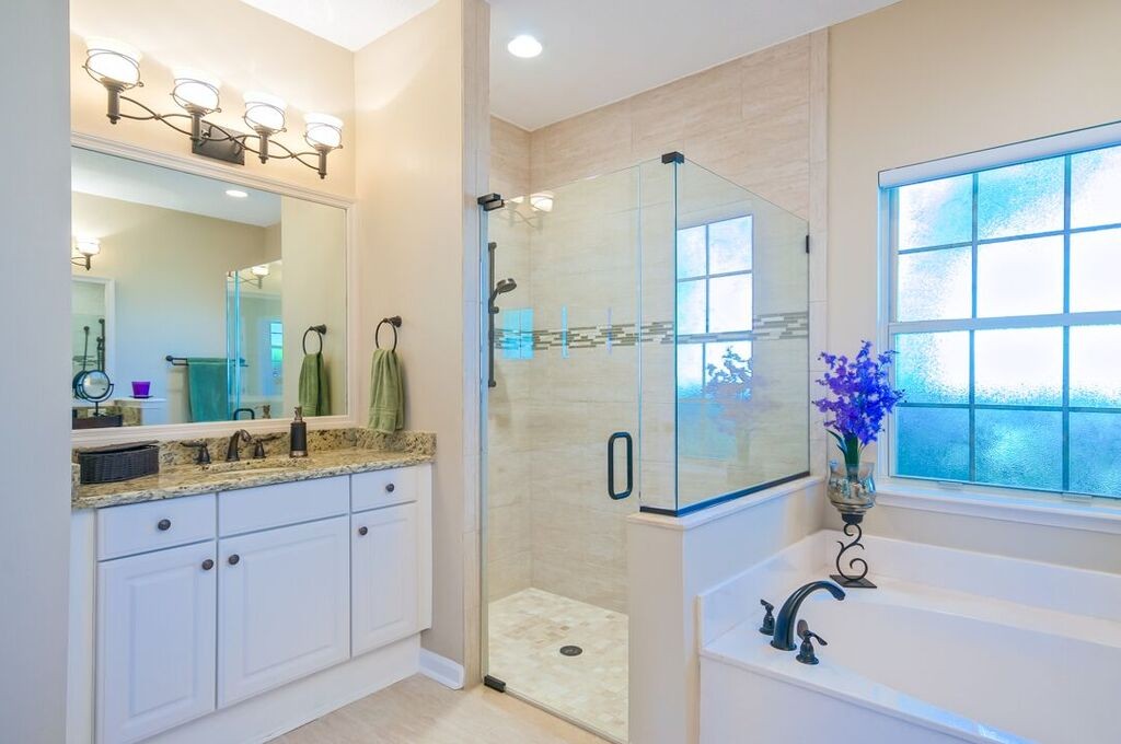 contemporary bathroom