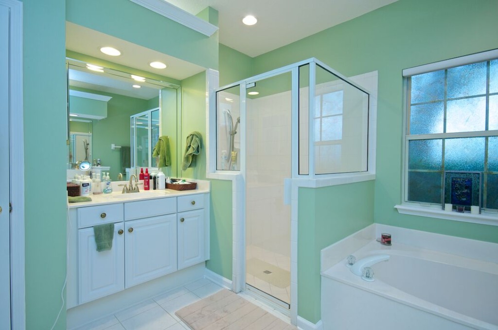 outdated bathroom